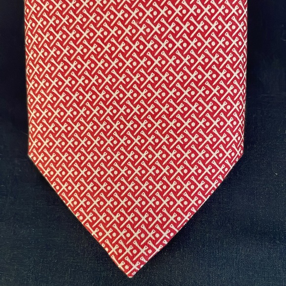 Vineyard Vines - basic pattern tie 100% silk - Picture 2 of 5